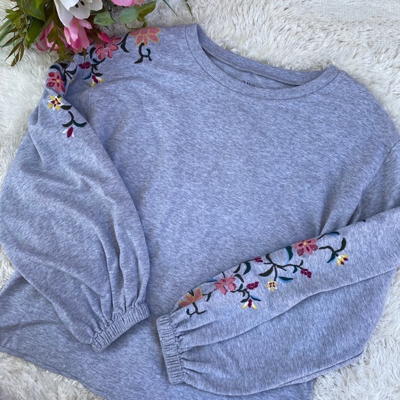 a.n.a Tops - ✨SALE✨Ana Gray Embroidered Sweatshirt